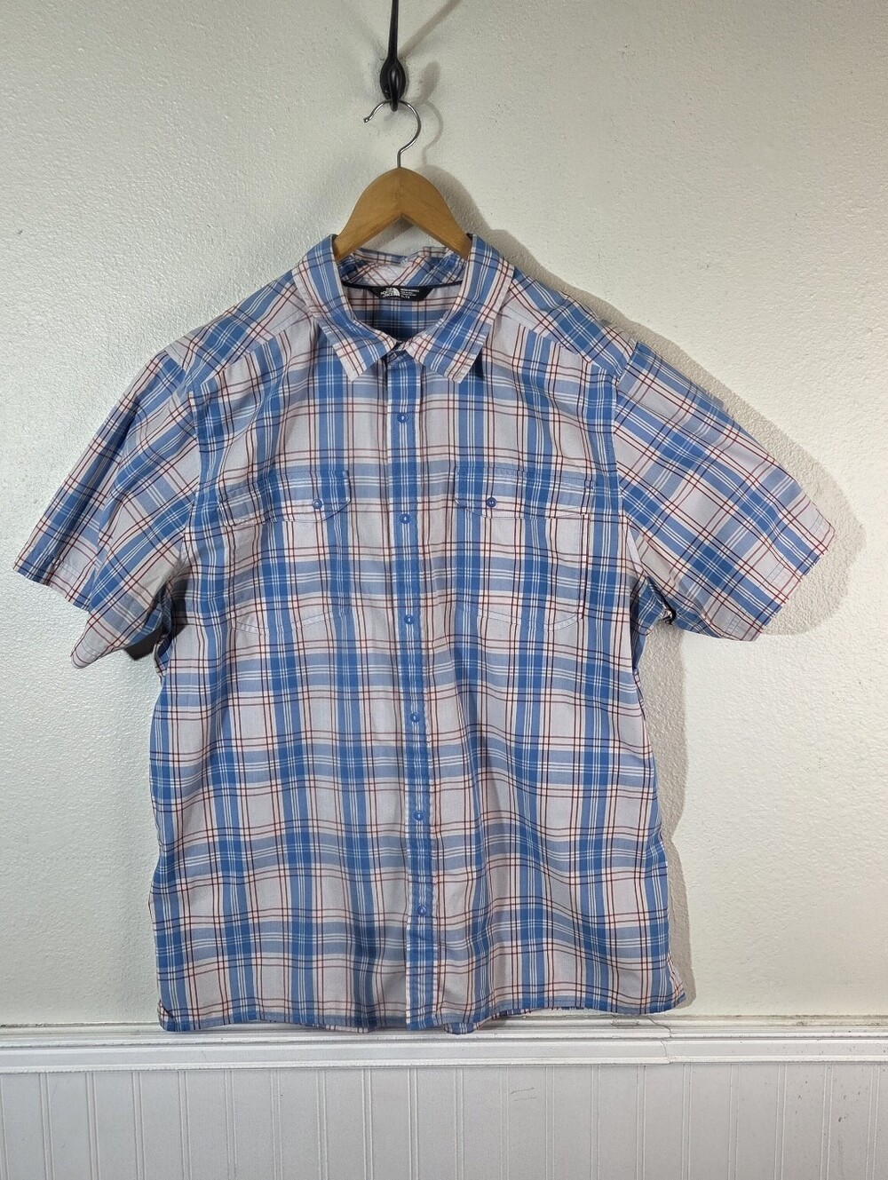 The North Face Mens XL Plaid Button Up Shirt Blue Red Short Sleeve Outdoor